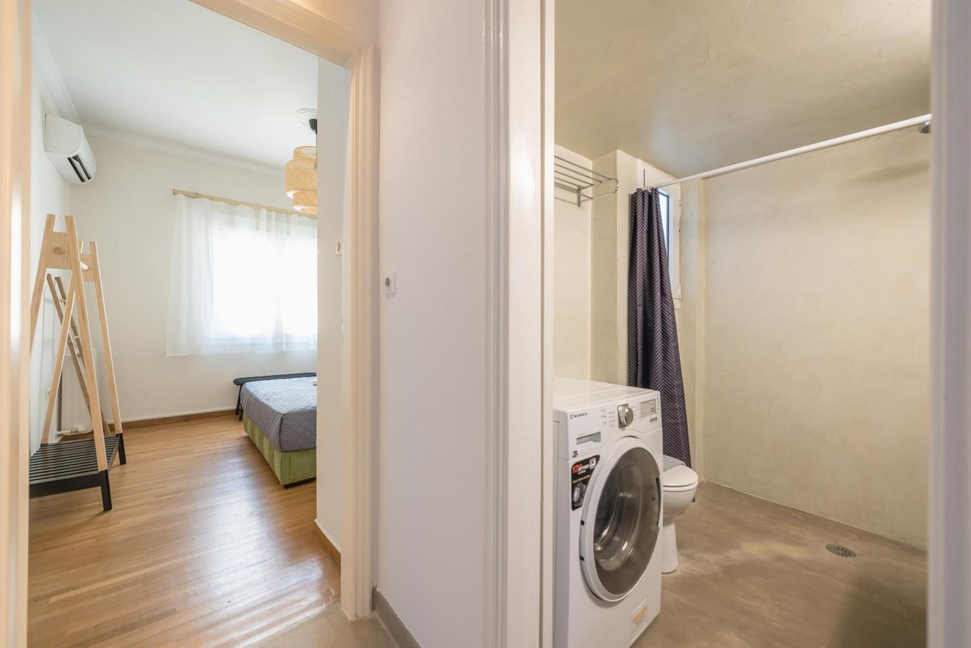 Stylish 2 Bd Urban Retreat Near Panormou Metro Apartment Athena Bagian luar foto