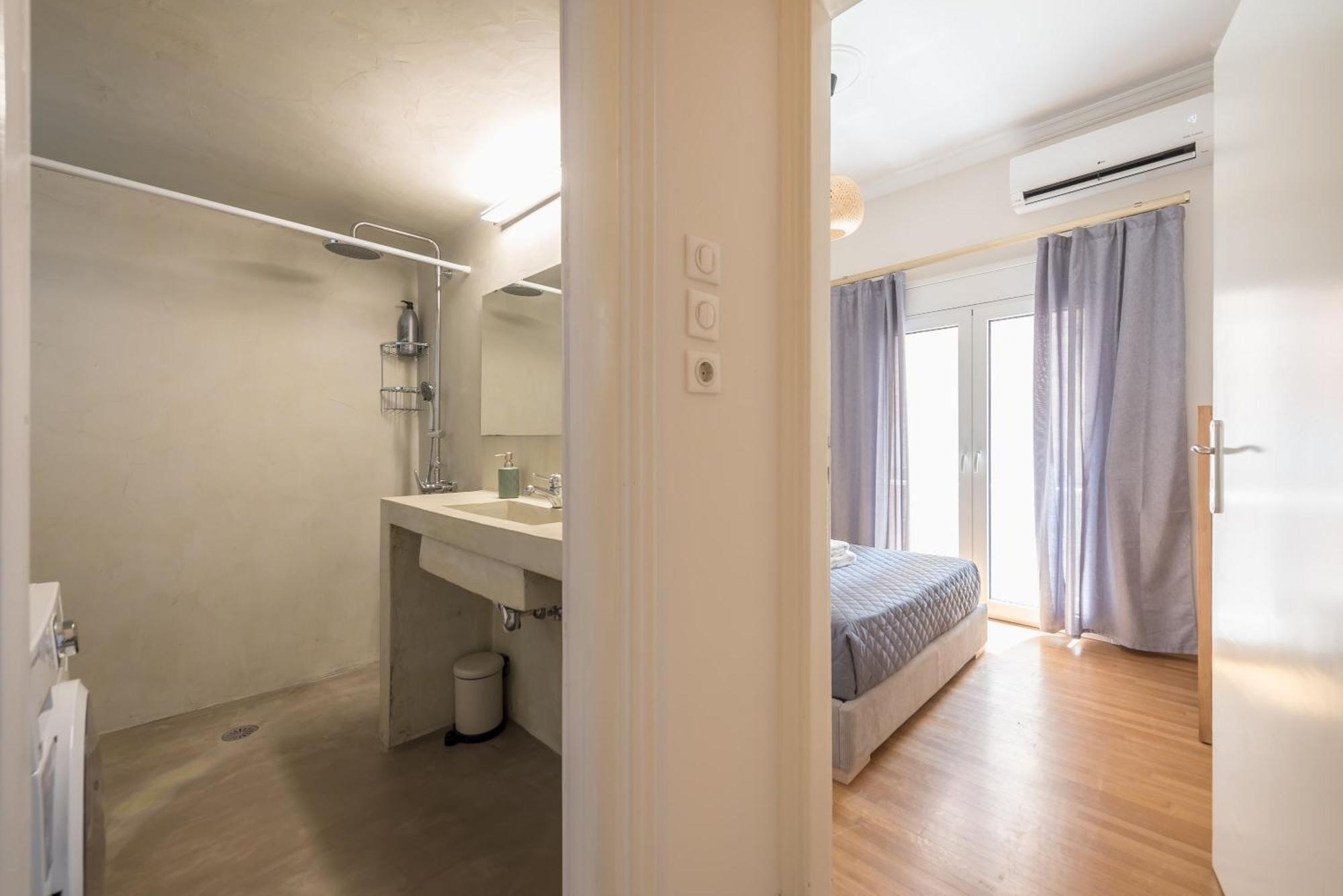 Stylish 2 Bd Urban Retreat Near Panormou Metro Apartment Athena Bagian luar foto